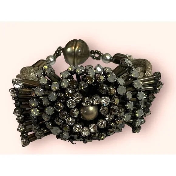 Tataborello Designer Tata MADE IN ITALY Crystal Rhinestone Faux Pearl Bracelet - Picture 8 of 9